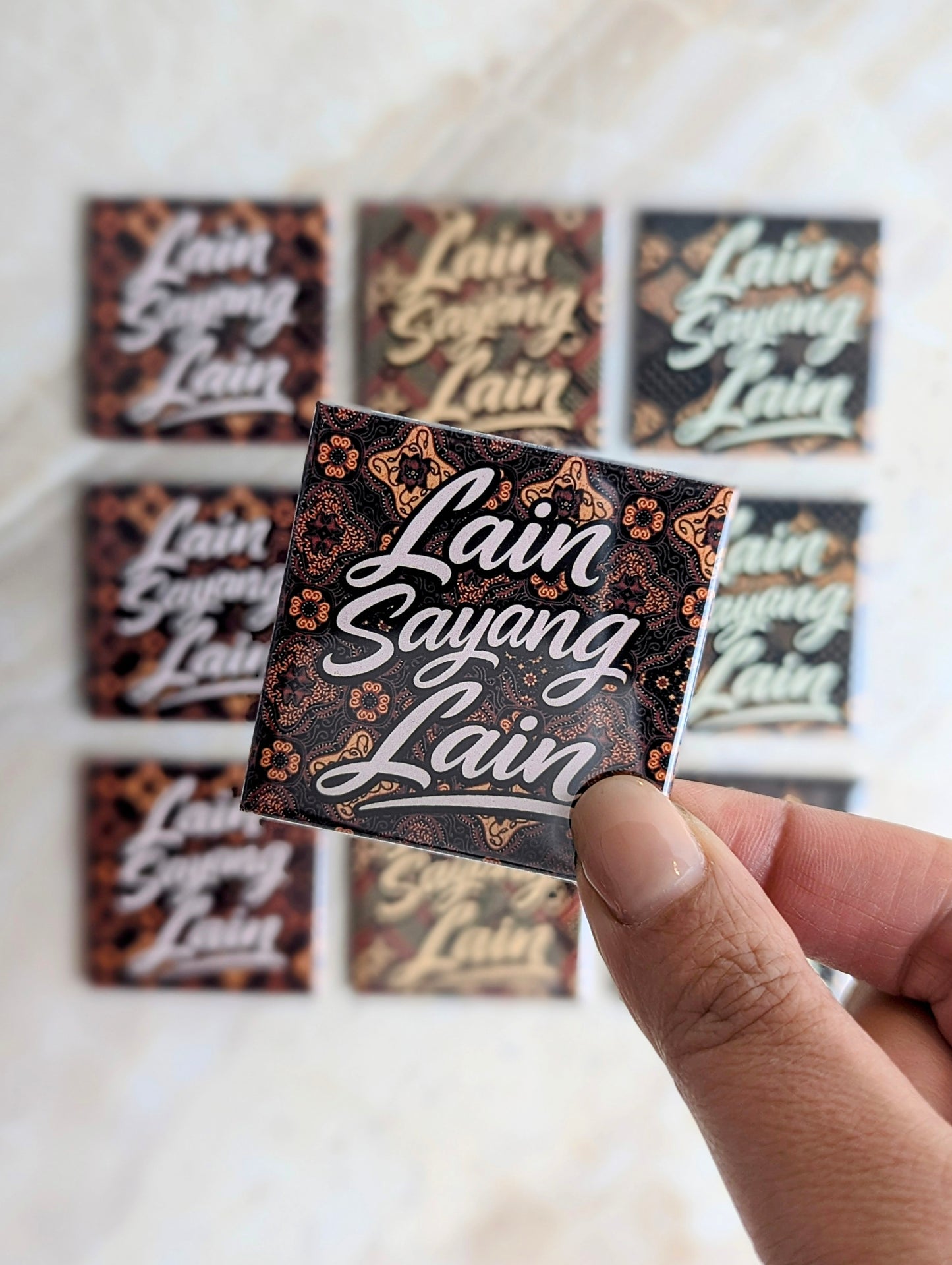 1. Lain Sayang Lain